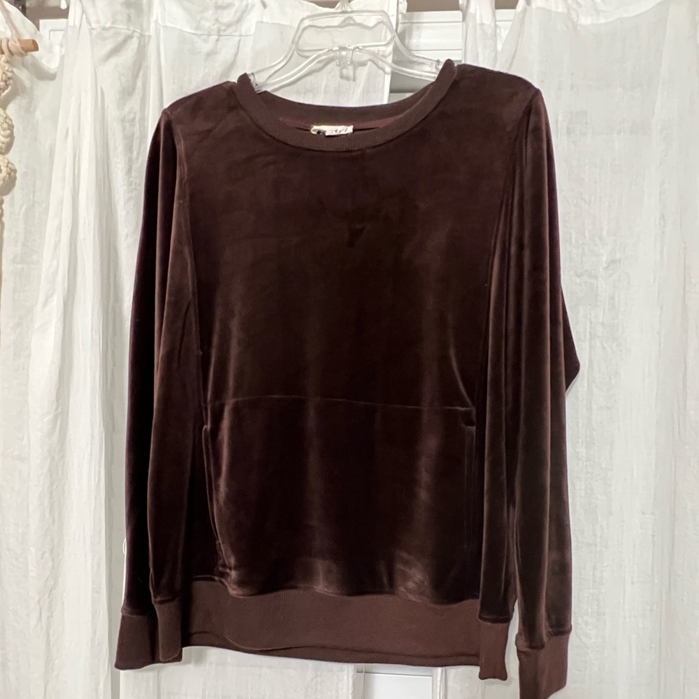 Rich Brown Velour Long Sleeve Top with front pockets. NWOT